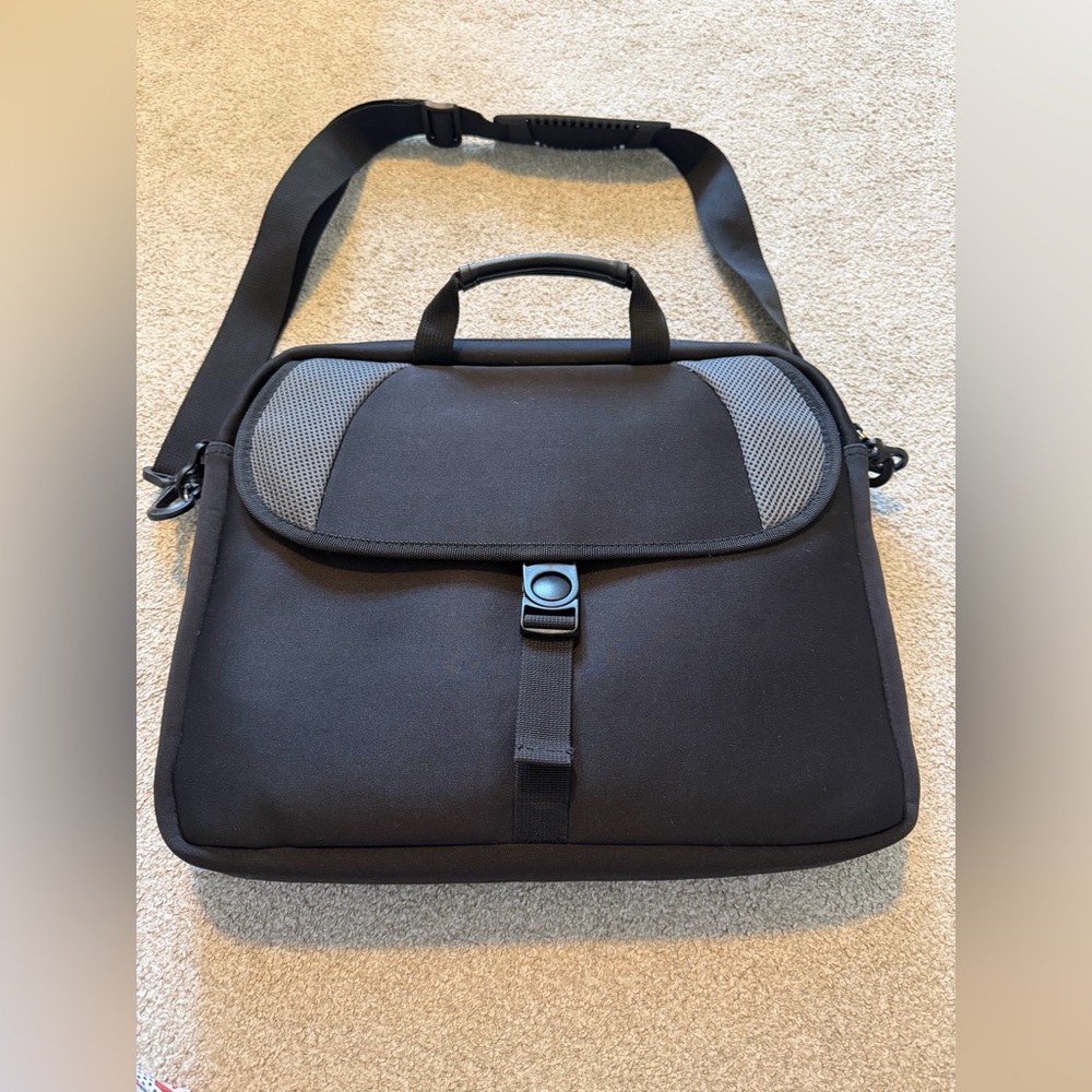 Foray Laptop Bag Adjustable Strap